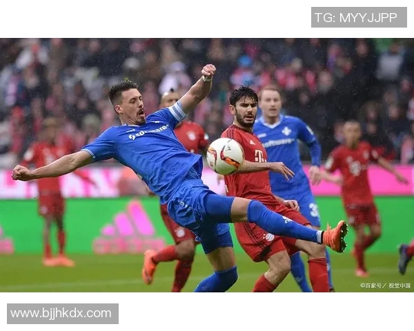 达姆斯塔与德累斯顿的激烈对决揭示足球战术的精彩博弈与球队实力的较量